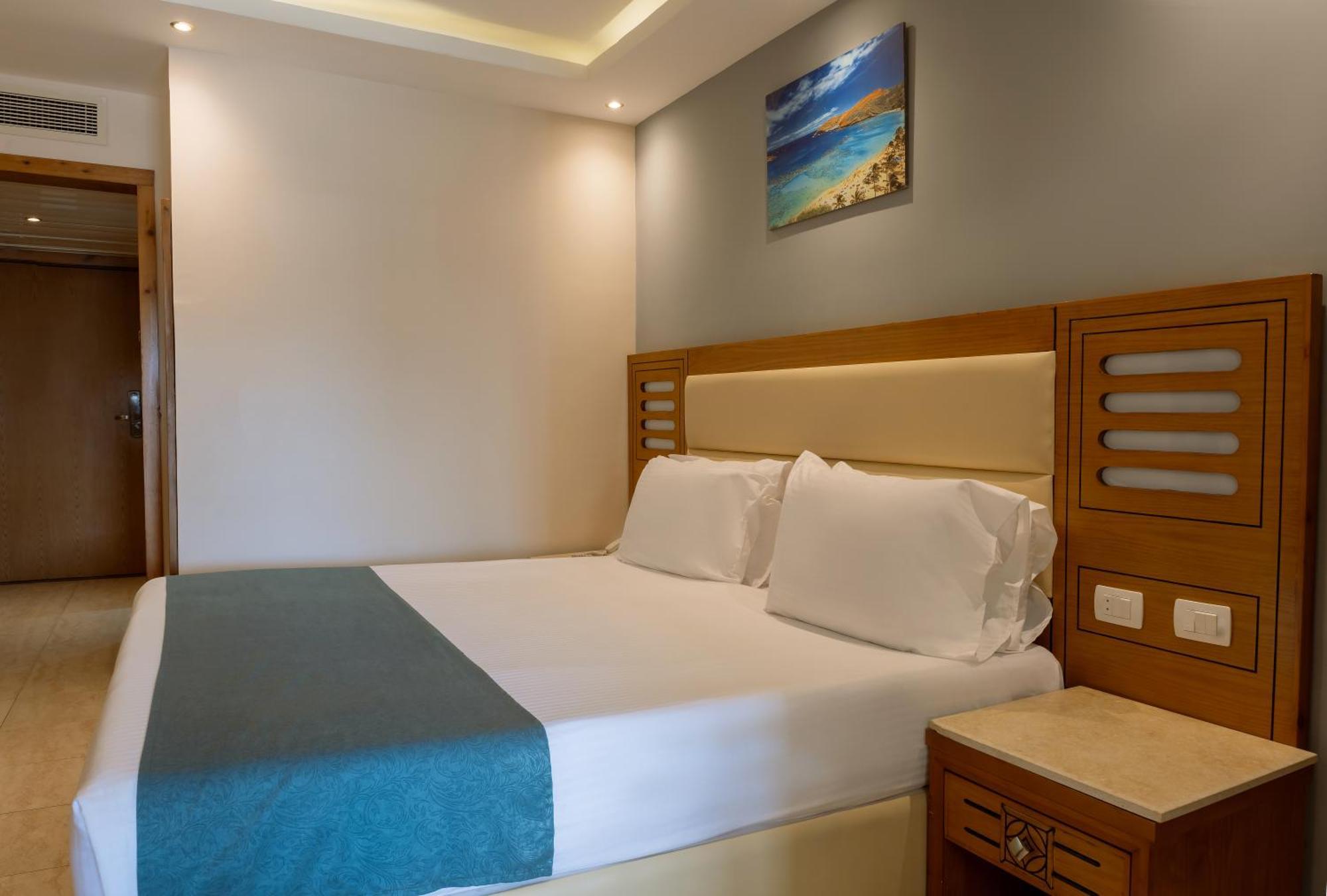 Sunrise Alora Aqua Park Resort Hurghada Exterior photo